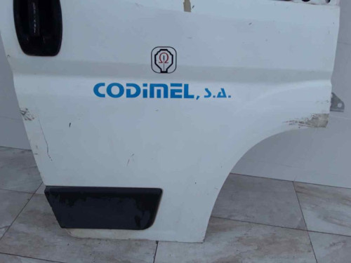 PUERTA DELANTERA DERECHA 