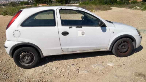 OPEL CORSA C — vehículo donante para recambios 