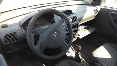 OPEL CORSA C — vehículo donante para recambios 