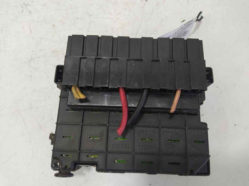  CAJA RELES / FUSIBLES Peugeot 206 