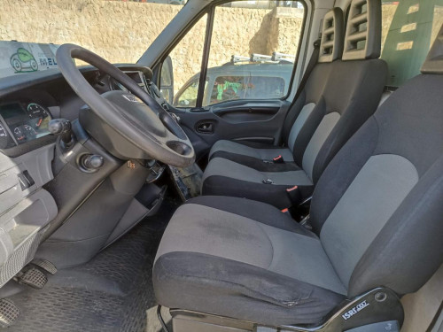  IVECO DAILY FURGÓN 