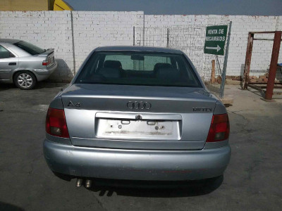 AUDI A4 BERLINA (B5)