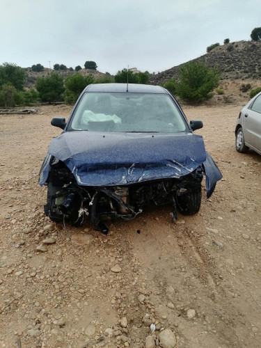 FORD FOCUS BERLINA (CAP) — Donor Vehicle for Used Parts 