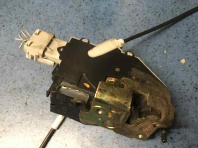 CERRADURA PUERTA DELANTERA DERECHA