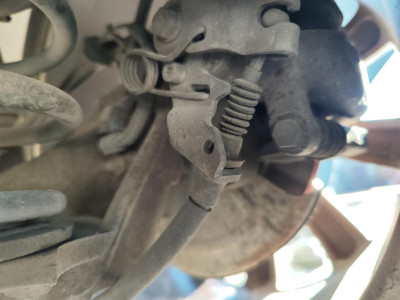 PINZA DE FRENO TRASERA DERECHA