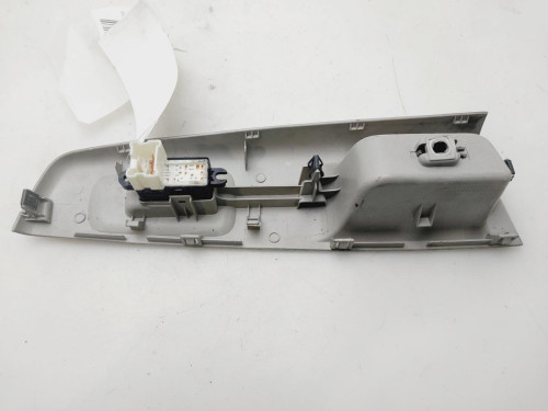 MANDO ELEVALUNAS DELANTERO DERECHO SUBARU IMPREZA (G12) 