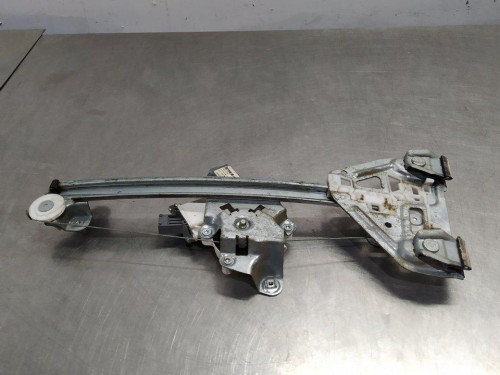 ELEVALUNAS TRASERO DERECHO CADILLAC STS 