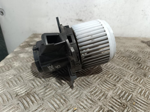 MOTOR CALEFACCION 