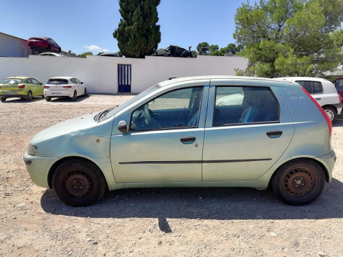 FIAT II PUNTO (188) BERLINA — vehículo donante para recambios 