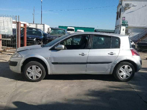  RENAULT MEGANE II BERLINA 5P 