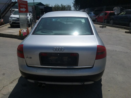  AUDI A6 BERLINA (4B2) 