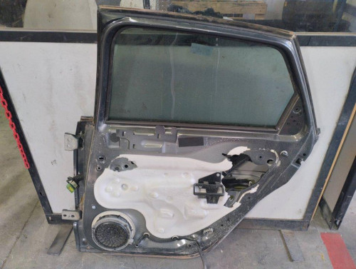  PUERTA TRASERA DERECHA CITROEN C4 BERLINA 