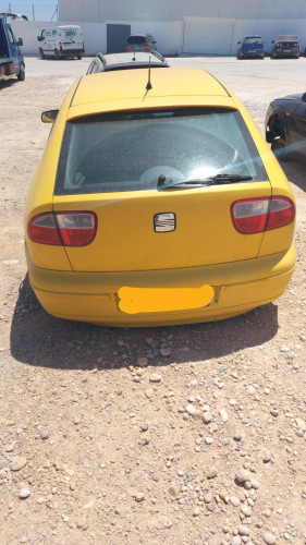 SEAT LEON (1M1) — vehículo donante para recambios 