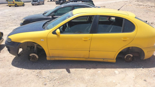 SEAT LEON (1M1) — vehículo donante para recambios 