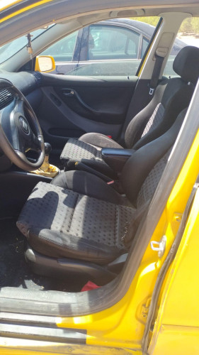 SEAT LEON (1M1) — vehículo donante para recambios 