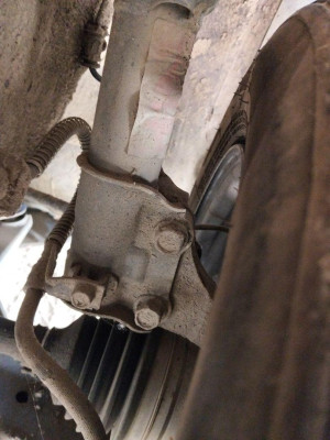 BRAZO SUSPENSION DELANTERO IZQUIERDO