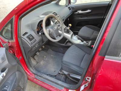 TOYOTA AURIS (E15)