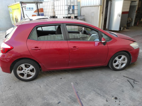 TOYOTA AURIS (E15) — vehículo donante para recambios 
