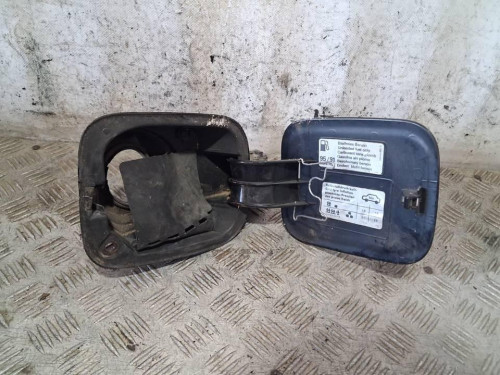 TAPA EXTERIOR COMBUSTIBLE 