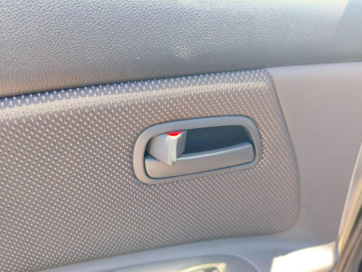 MANETA INTERIOR TRASERA IZQUIERDA, KIA, RIO (JB)