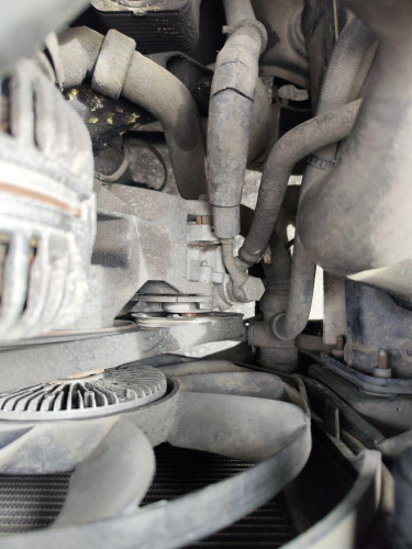 BOMBA DIRECCION Volkswagen PASSAT BERLINA (3B3) 