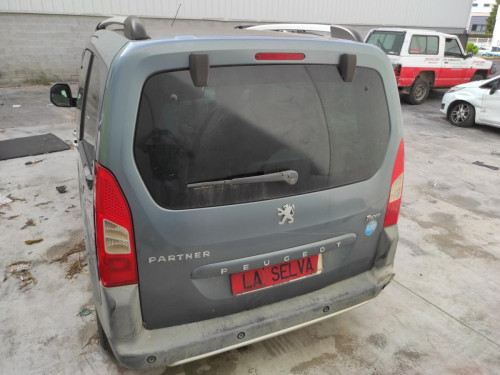 PEUGEOT PARTNER TEPEE — автомобиль-донор на запчасти 