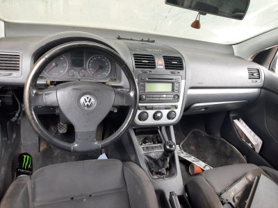VOLKSWAGEN GOLF V (1K1)(10.2003)