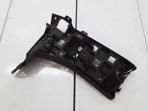 SOPORTE PARAGOLPES TRASERO 