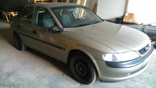  OPEL VECTRA B BERLINA 