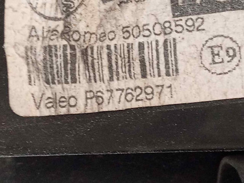  FARO IZQUIERDO, ALFA ROMEO, MITO (145) 