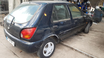 FORD FIESTA BERLINA