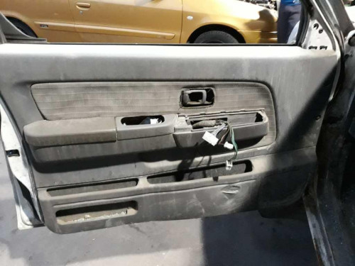  NISSAN PICKUP (D22) 