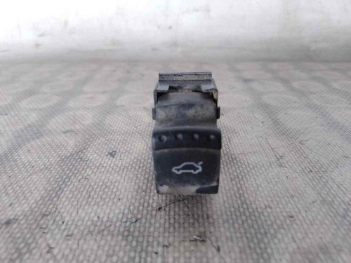 INTERRUPTOR Volkswagen PASSAT BERLINA (3B3) 