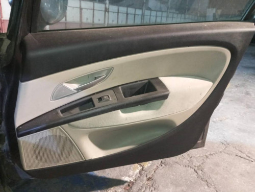 GUARNECIDO PUERTA DELANTERA DERECHA FIAT LINEA (110) 