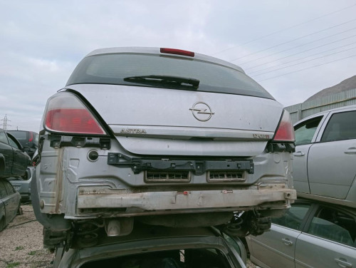  OPEL ASTRA H BERLINA 