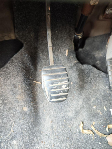 PEDAL EMBRAGUE Renault CLIO III 