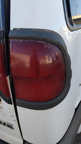 PILOTO TRASERO DERECHO Nissan Terrano II (R20)(02.1993->) Nissan Terrano II (R20)(02.1993->) 