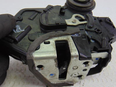 CERRADURA PUERTA TRASERA IZQUIERDA, TOYOTA, COROLLA VERSO (R1)