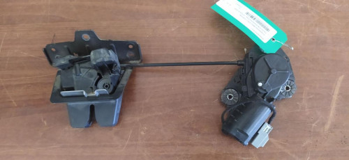 CERRADURA MALETERO / PORTON VOLVO XC90 