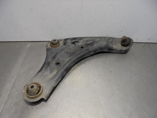 BRAZO SUSPENSION INFERIOR DELANTERO DERECHO Nissan JUKE (F15E) 