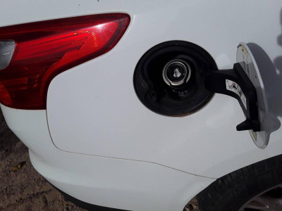 TAPA EXTERIOR COMBUSTIBLE, Ford, FOCUS BERLINA (CB8)