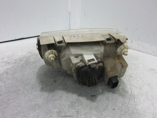  FARO DERECHO VOLKSWAGEN POLO III (6N1) 