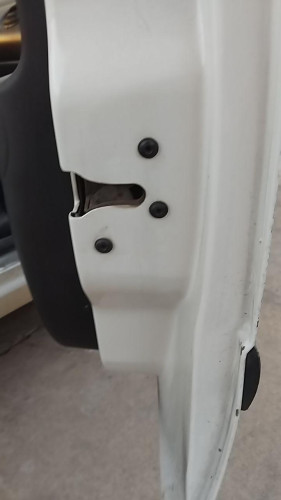 CERRADURA PUERTA DELANTERA DERECHA Ford Focus Familiar (CAK)(1998->) Ford Focus Familiar (CAK)(1998->) 