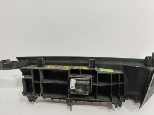 MANDO ELEVALUNAS DELANTERO DERECHO Audi A4 AVANT (8W5) 