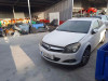 OPEL ASTRA H GTC — vehículo donante para recambios 