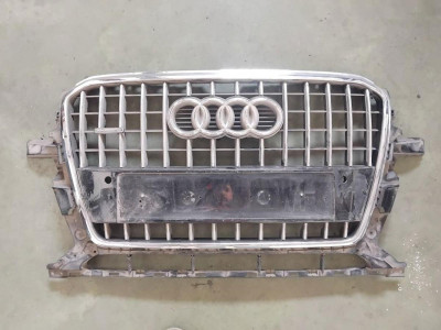 REJILLA DELANTERA Audi Q5 (8R)(2008->)