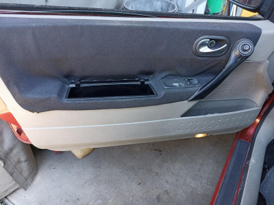 RENAULT MEGANE II BERLINA 3P