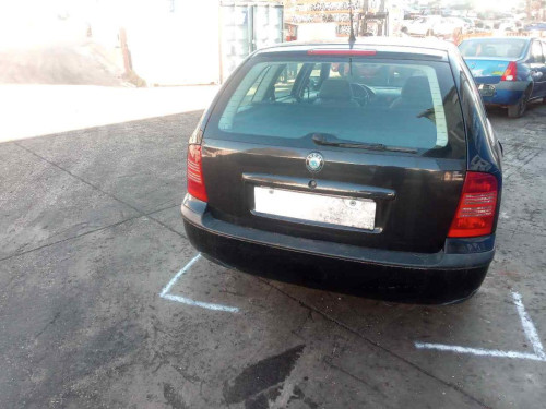  SKODA OCTAVIA BERLINA (1U2) 