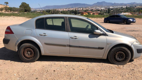 RENAULT MEGANE II CLASSIC BERLINA — автомобиль-донор на запчасти 