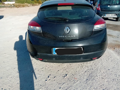 RENAULT MEGANE III COUPE — vehículo donante para recambios 